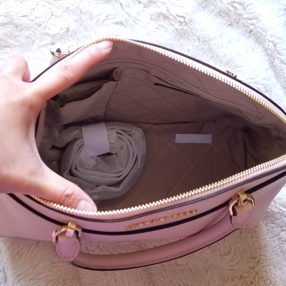 🍒NWT🍒 MICHAEL KORS LEATHER DOME SATCHEL + WALLET - Picture 4 of 8
